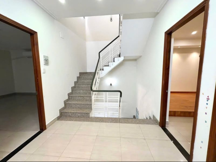 Biệt Thự Hướng Chính Tây Nam Thiên 1, Phú Mỹ Hưng Quận 7